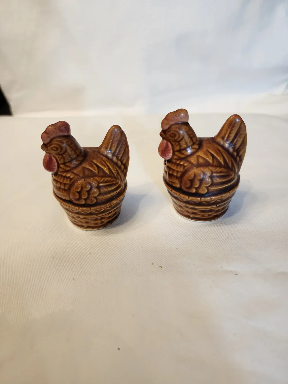 Vibtage Brown Ceramic Hen On Nest Salt and Pepper Shakers